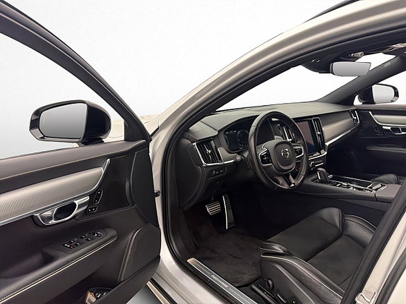 Volvo V90 14 of 30