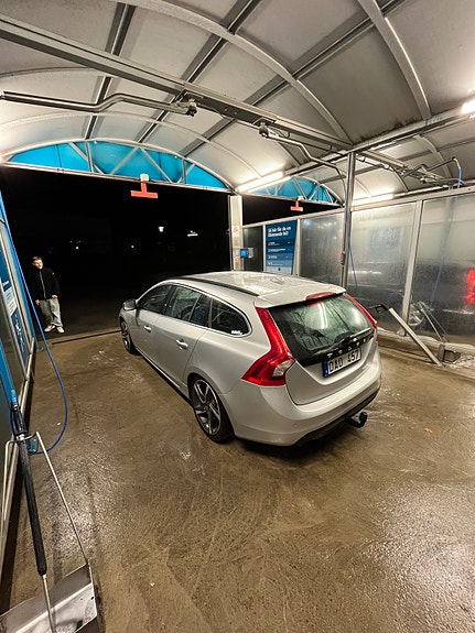 Volvo V60 4 of 7