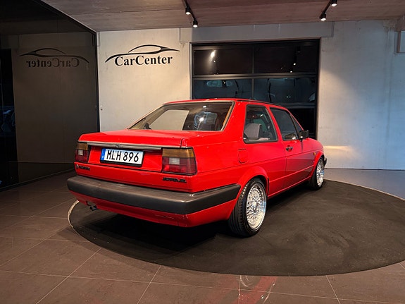 Volkswagen Jetta 6 of 21