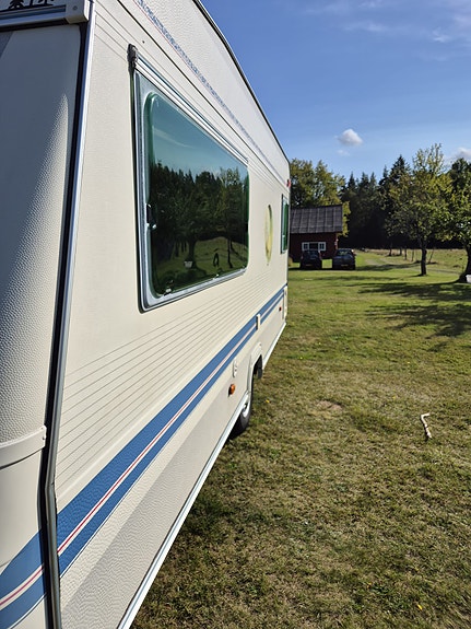 Adria Unica B 462 DP 7 of 30