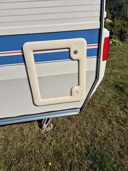 Adria Unica B 462 DP 14 of 30