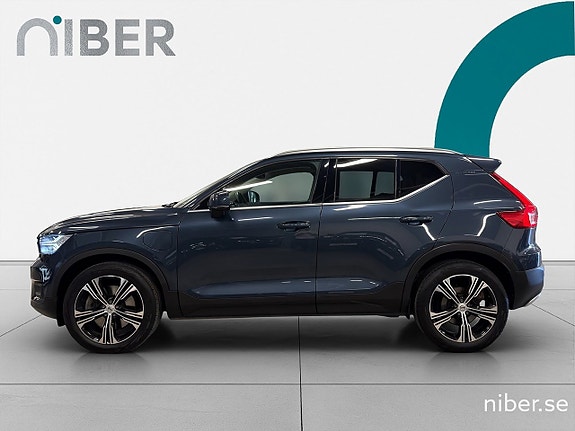Volvo XC40 5 of 24