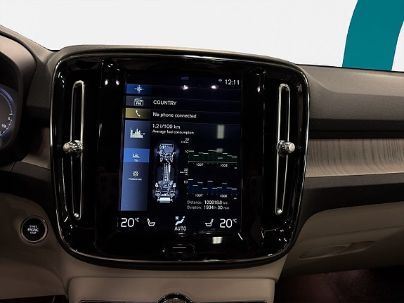 Volvo XC40 15 of 24