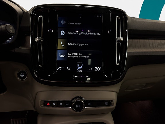 Volvo XC40 17 of 24