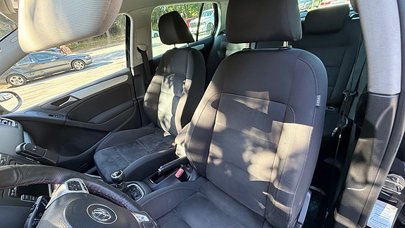 Volkswagen Golf VI 12 of 14