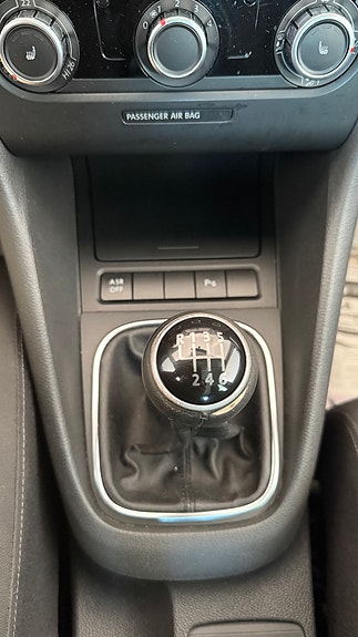 Volkswagen Golf VI 9 of 14