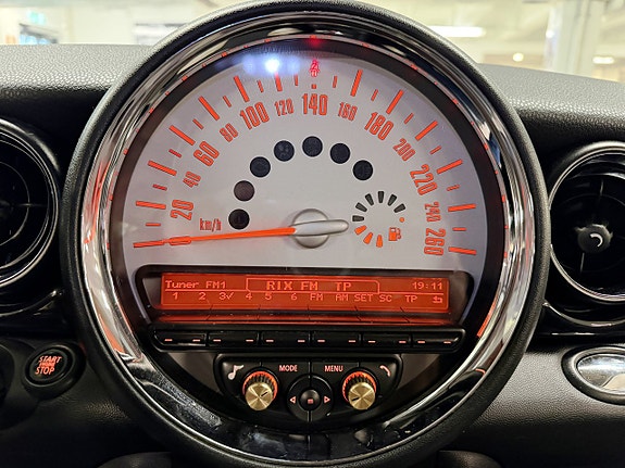 MINI Clubman Cooper D 15 of 23