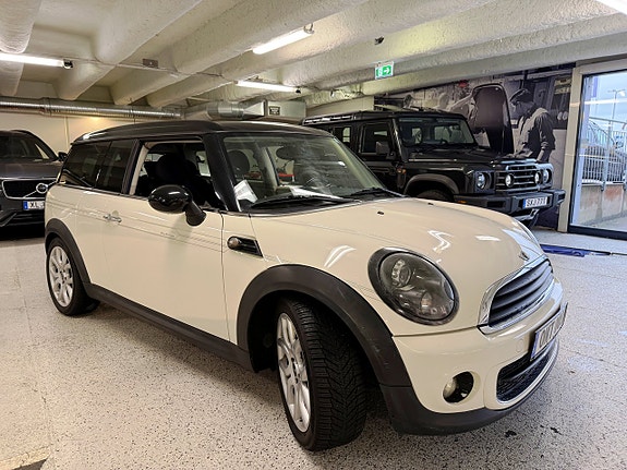 MINI Clubman Cooper D 2 of 23