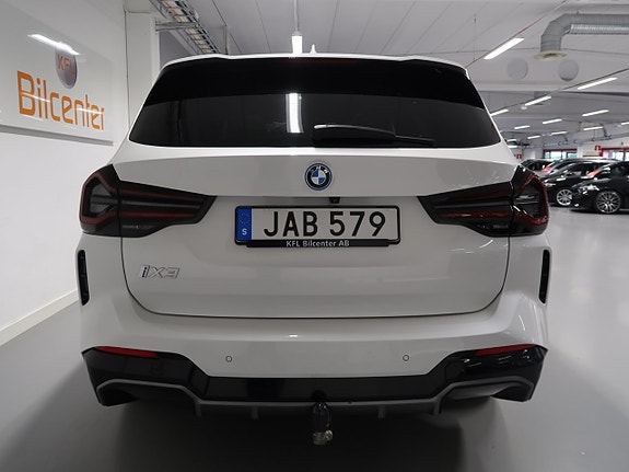 BMW iX3 8 of 30
