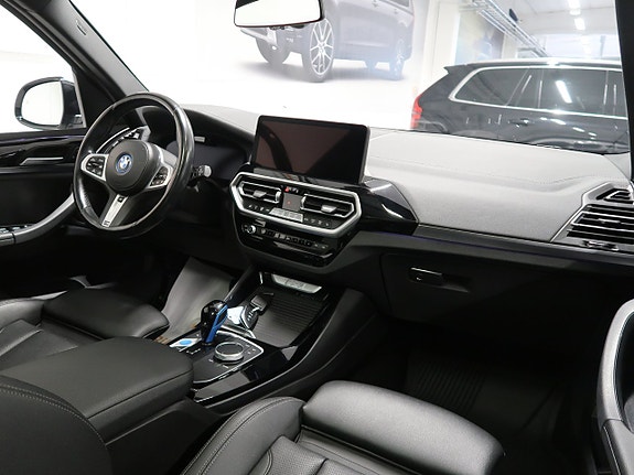 BMW iX3 24 of 30
