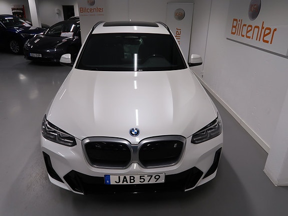 BMW iX3 12 of 30