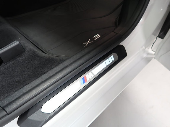 BMW iX3 19 of 30
