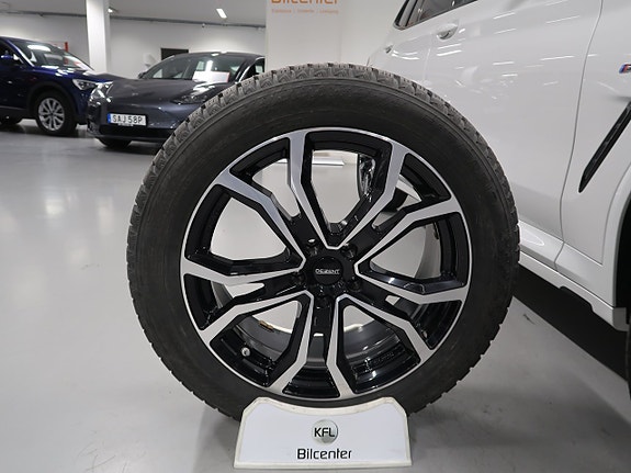 BMW iX3 14 of 30