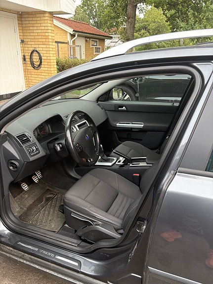 Volvo V50 7 of 7