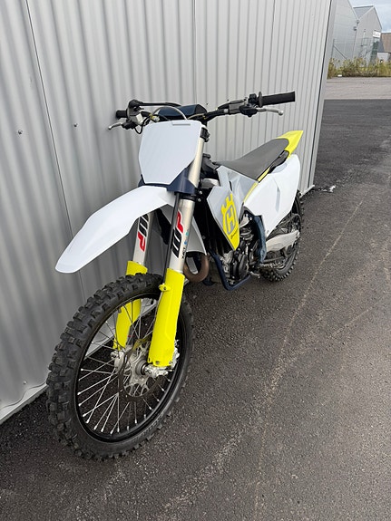 Husqvarna FC 350 3 of 5
