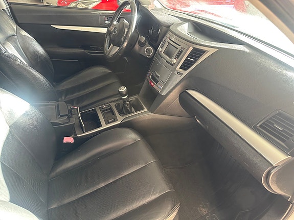Subaru Outback 11 of 14
