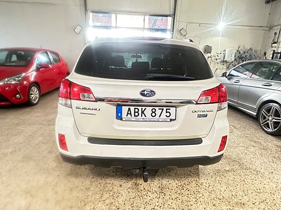 Subaru Outback 14 of 14