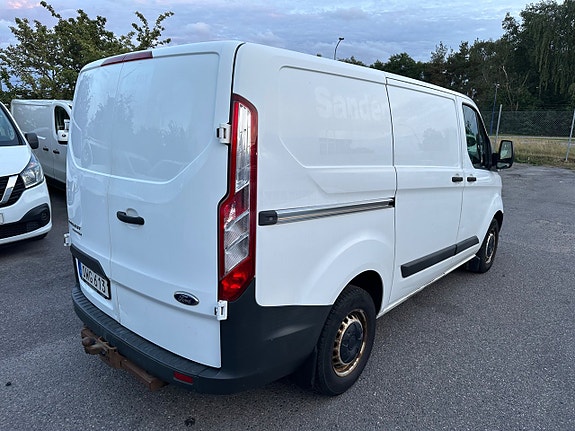Ford Transit Custom 4 of 7