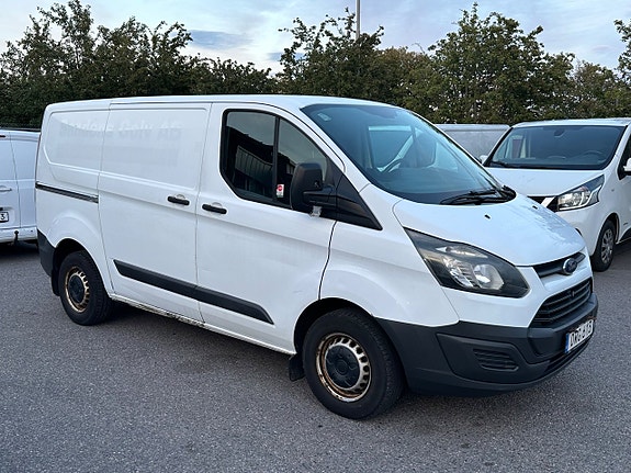 Ford Transit Custom 2 of 7
