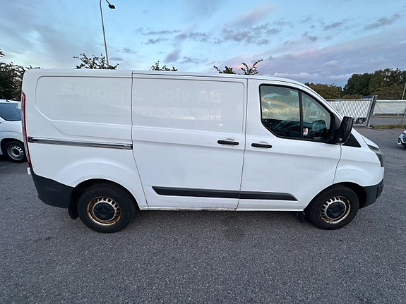 Ford Transit Custom 3 of 7