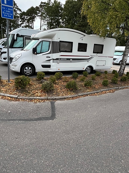Adria Matrix Supreme 687 SLT 10 of 10