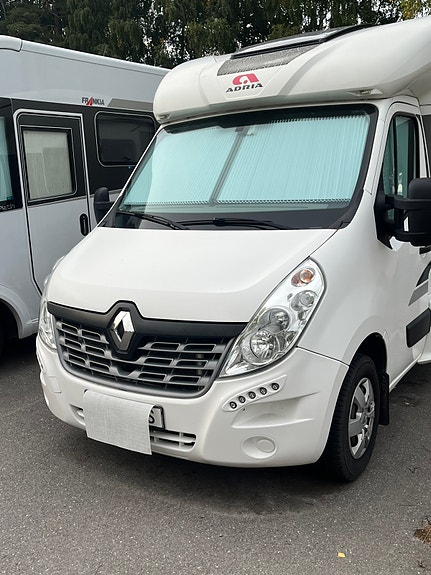 Adria Matrix Supreme 687 SLT 2 of 10