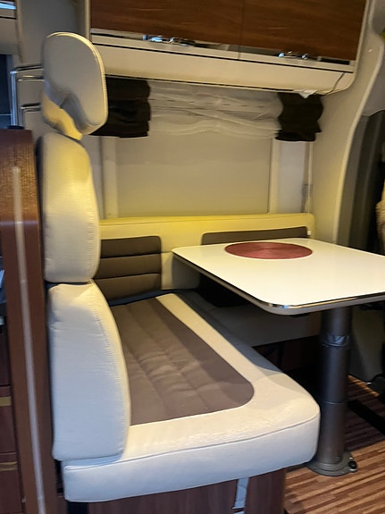 Adria Matrix Supreme 687 SLT 6 of 10