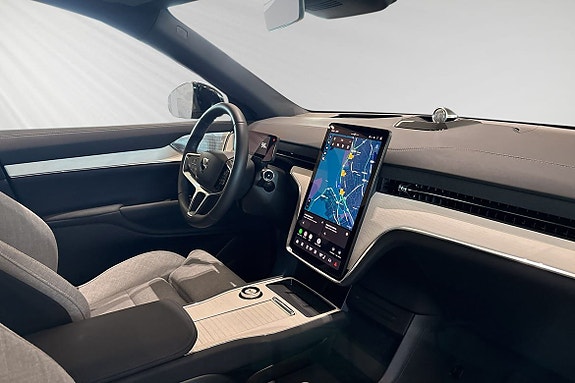 Volvo EX90 10 of 30