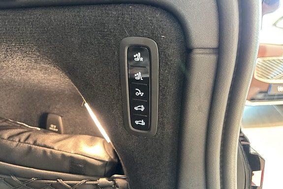 Volvo EX90 14 of 30