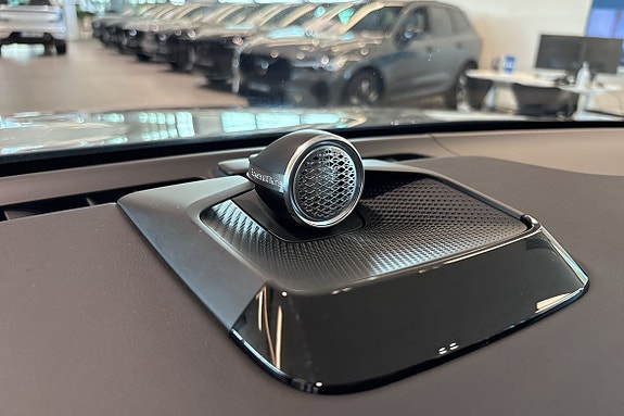 Volvo EX90 26 of 30
