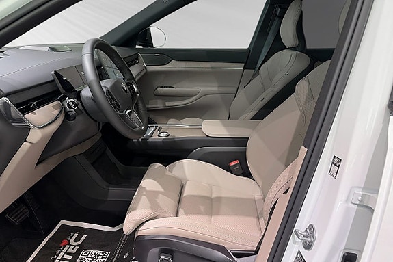 Volvo EX90 7 of 19