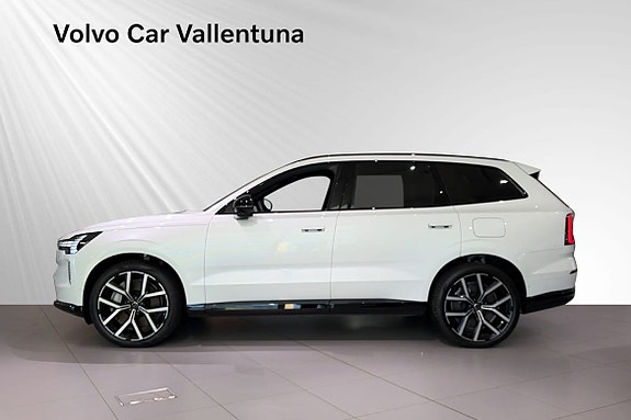 Volvo EX90 3 of 19