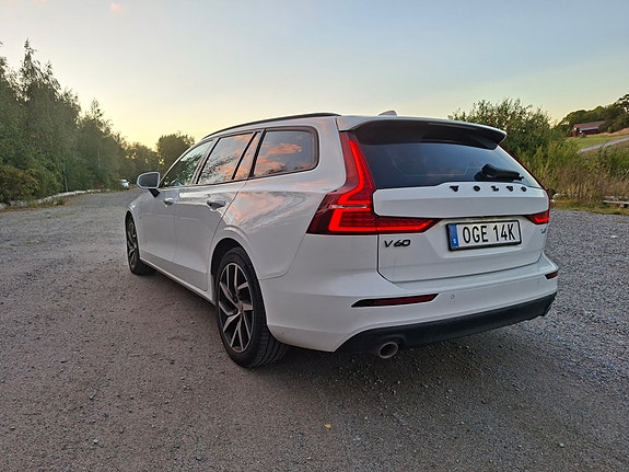 Volvo V60 4 of 14