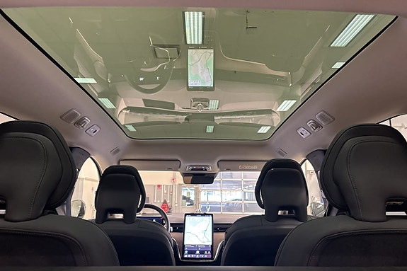 Volvo EX90 24 of 25