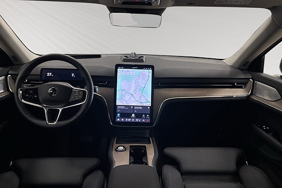 Volvo EX90 11 of 25