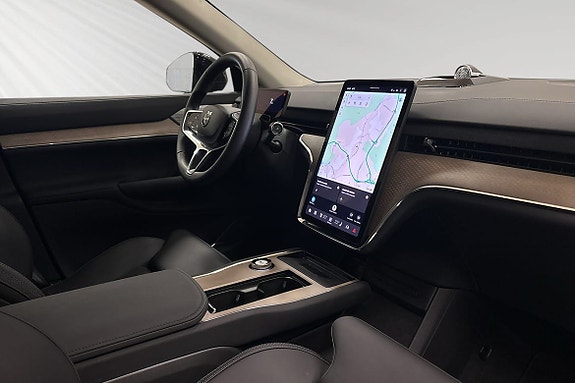 Volvo EX90 8 of 25