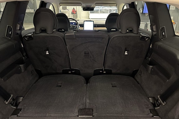 Volvo EX90 23 of 25