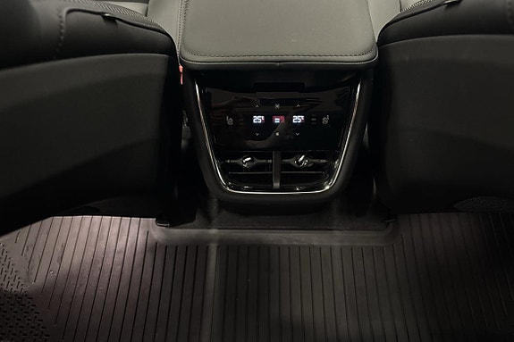 Volvo EX90 21 of 25