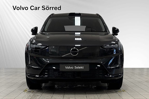 Volvo EX90 11 of 25