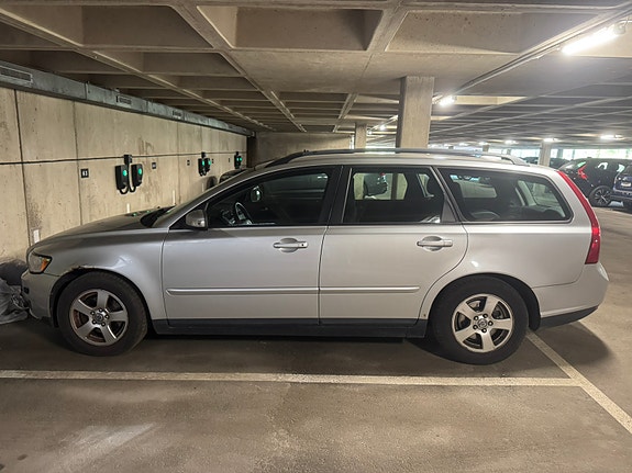 Volvo V50 2 of 3