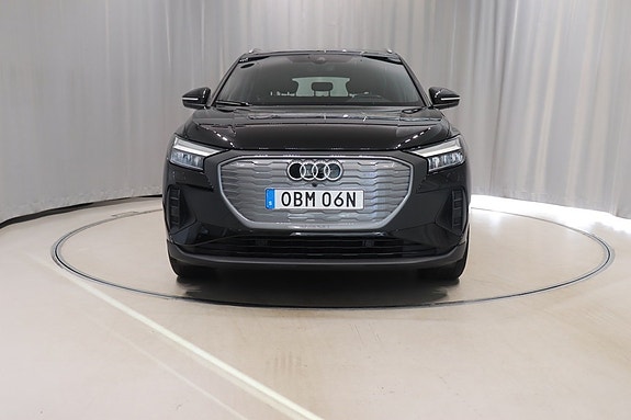 Audi Q4 e-tron 2 of 12