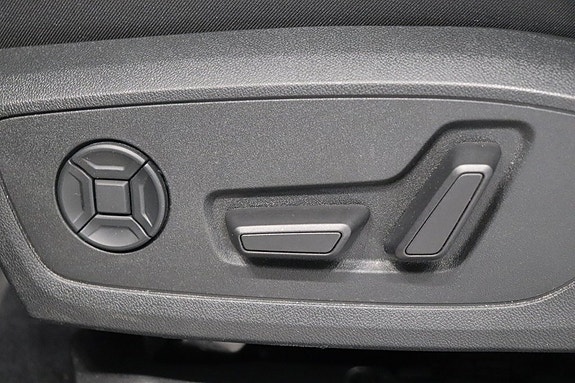Audi Q4 e-tron 10 of 12