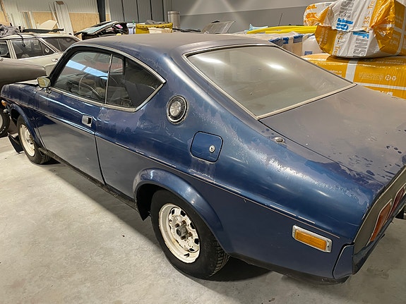 Mazda 929 2 of 3