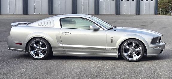 Ford Mustang 10 of 11