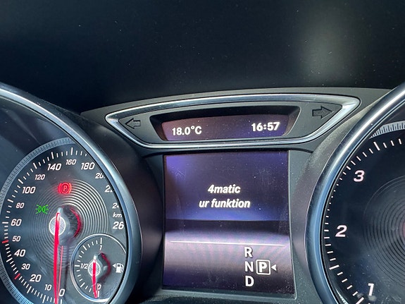 Mercedes-Benz CLA220 d 9 of 14