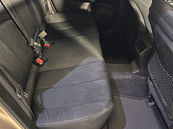 Subaru Outback 4 of 16