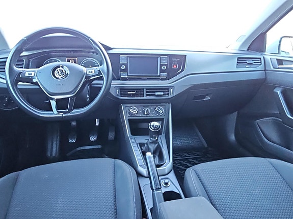 Volkswagen Polo 5 of 8