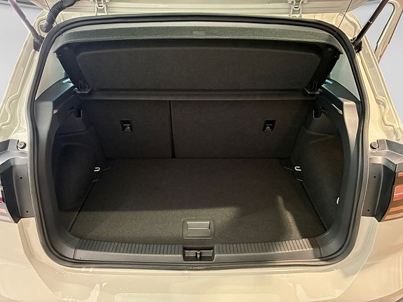 Volkswagen T-Cross 13 of 15