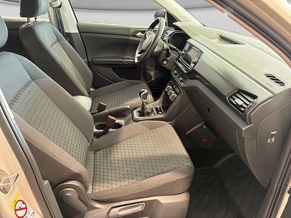 Volkswagen T-Cross 10 of 15