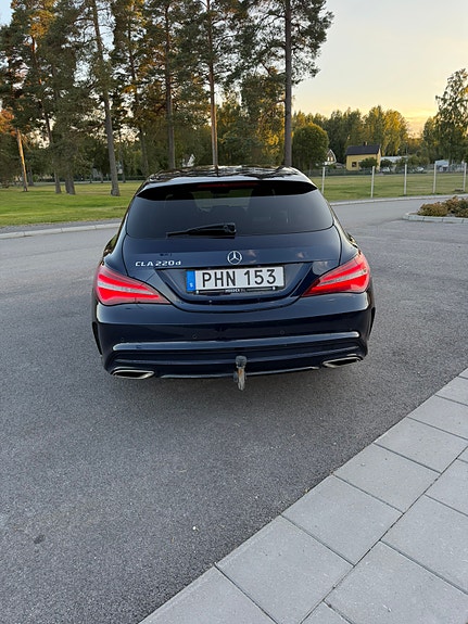 Mercedes-Benz CLA220 d 4 of 10